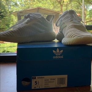 Adidas sobakov tennis shoes